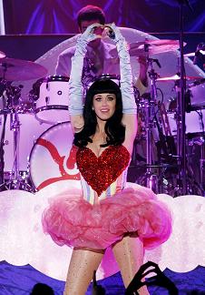 Katy Perry forced to restart performance 